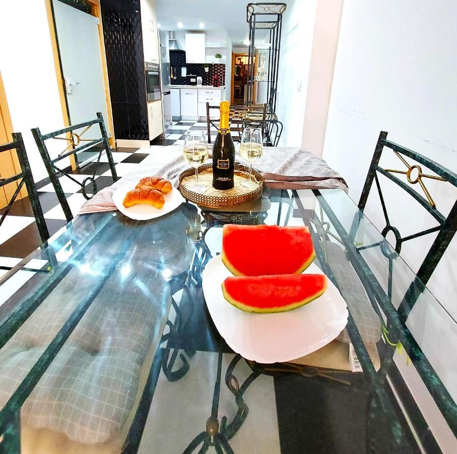 Elegant 3 Bedrooms, Wifi Free 阿德耶 外观 照片