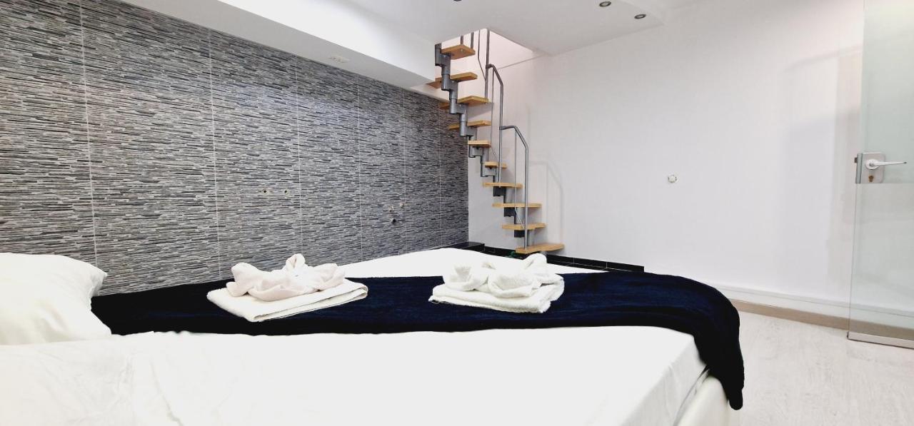 Elegant 3 Bedrooms, Wifi Free 阿德耶 外观 照片